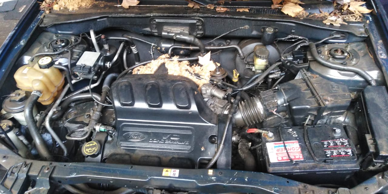  Ford ESCAPE 2003    EN DESARME